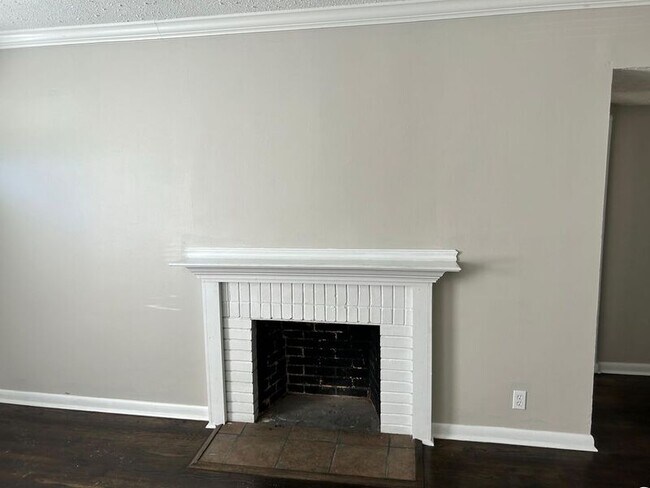 Building Photo - 525 Selma Rd