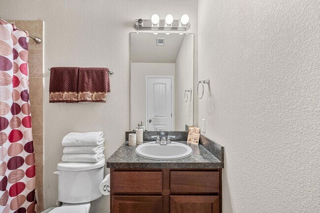 Building Photo - 4520 Graceful Ln