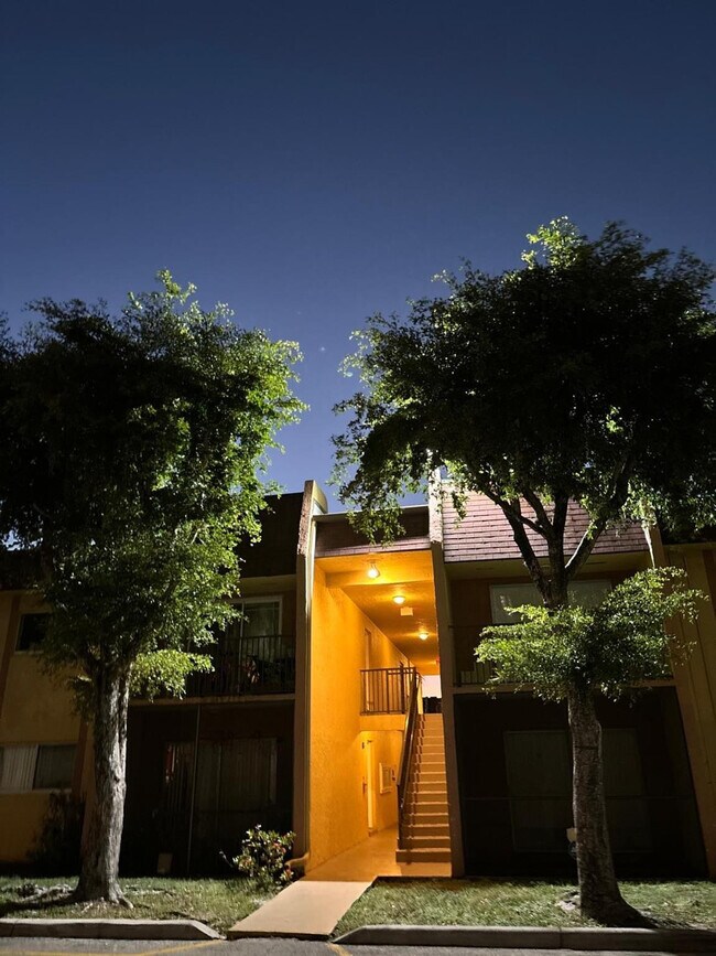 Building Photo - 2862 NW 55th Ave