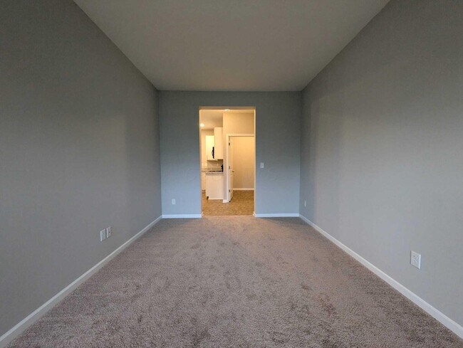 Building Photo - 535 Pagoda Loop