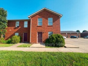 Building Photo - 1004 Whipporwill Dr
