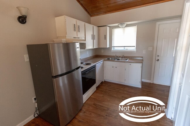 Building Photo - 7313 N Moberly Dr