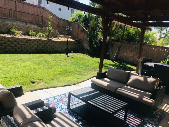 Building Photo - 1431 Robles Dr