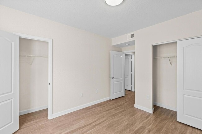 Building Photo - 1609 Belmont Pl