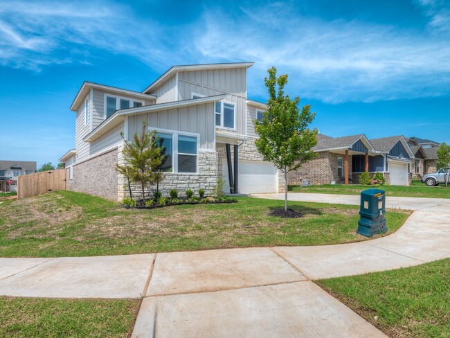 Building Photo - Beautiful New Construction Home in Edmond