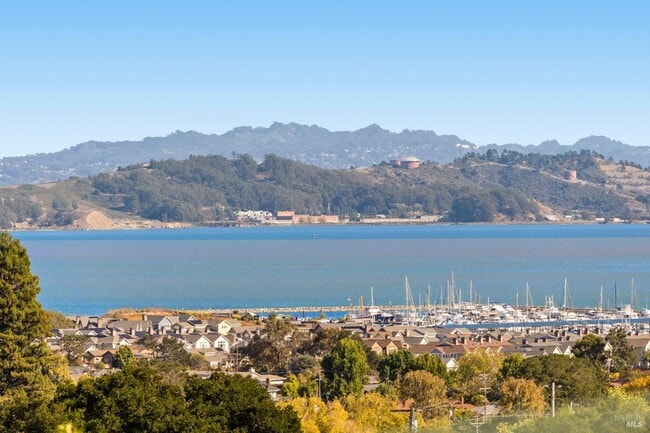 Building Photo - 48 Junipero Serra Ave