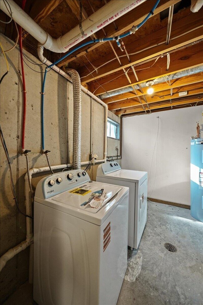 Building Photo - 2237 Wideview Dr