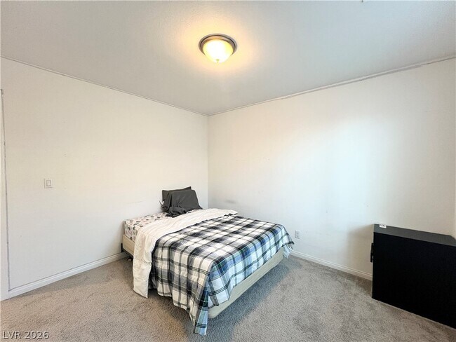 Building Photo - 5276 Sherwood Frst Ln