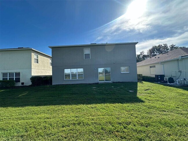 Building Photo - 6955 Lake Eaglebrooke Dr