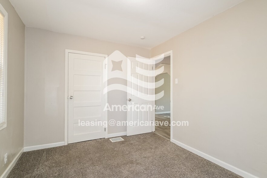 Building Photo - 111 Scott Ave