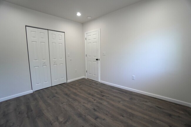 Building Photo - 5801 Juniper Ave