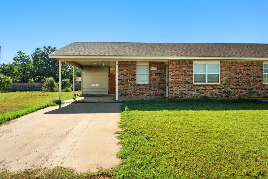 Building Photo - 2319 N Danville Dr