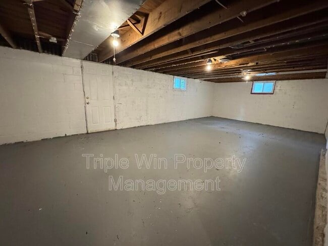 Building Photo - 2139 Kappel Dr