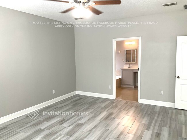Building Photo - 395 Hearthside Ct
