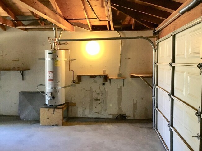 Building Photo - Goleta-6309