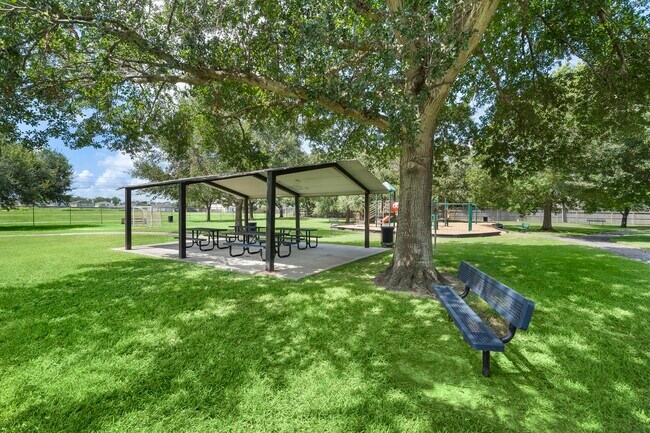 Building Photo - 13938 Plantation Valley Dr