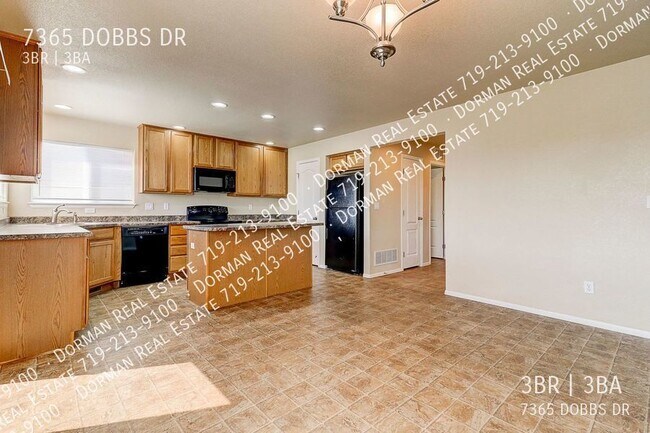 Building Photo - 7365 Dobbs Dr
