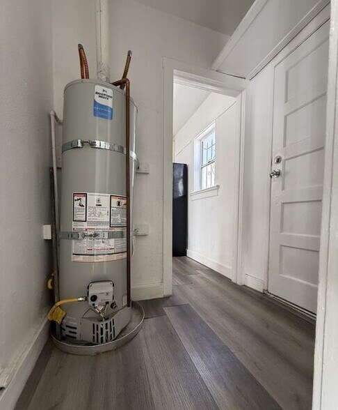 Building Photo - 2235 W 14th St