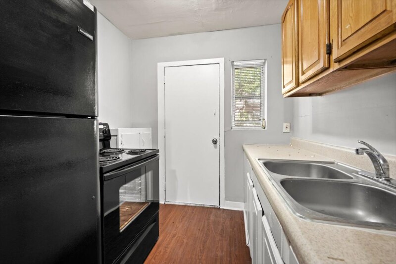 Building Photo - 1831 Lambert St