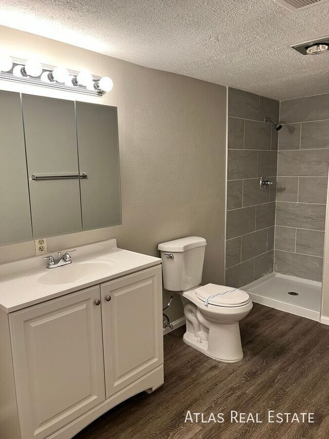 Building Photo - 5361 S Truckee Ct