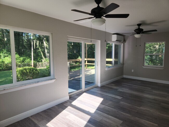 Building Photo - 38 Sunset Dr