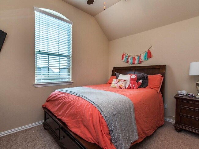 Building Photo - 3205 Cotton Blossom Way