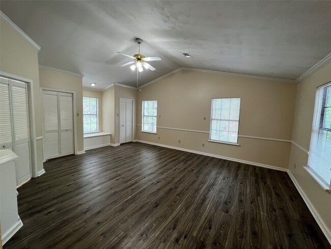 Building Photo - 11016 Meadow Rue St