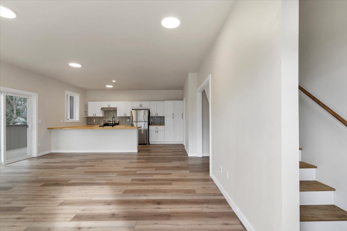 Building Photo - 1094 15th St SE