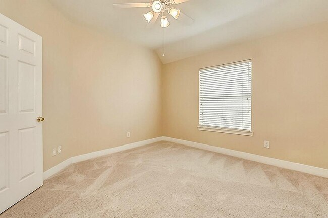 Building Photo - 5715 Sapphire Vista Ln