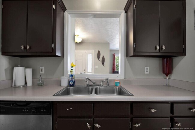 Building Photo - 300 Riverwind Dr