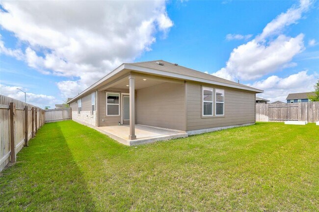 Building Photo - 2824 Smokehouse Trl