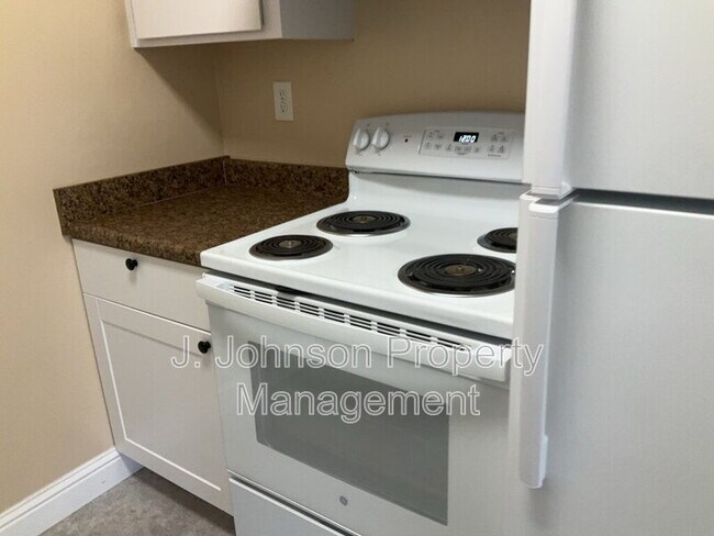 Building Photo - 136 Blue Ridge Dr