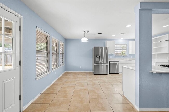 Building Photo - 4015 Iriona Bend