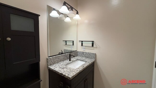 Building Photo - *MOVE IN SPECIAL!!*