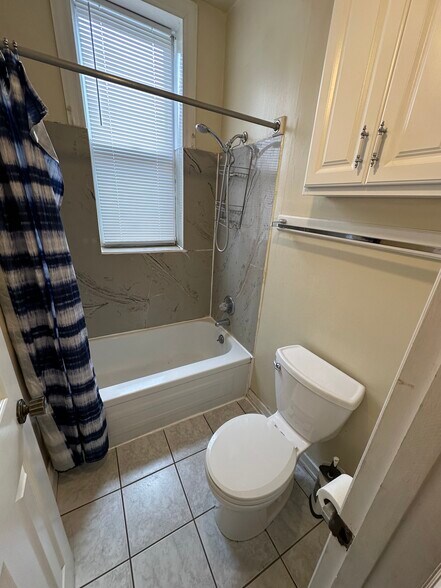 Building Photo - 8 W Hollister St