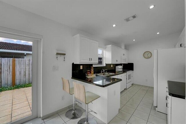 Building Photo - 17255 NW 72nd Ct