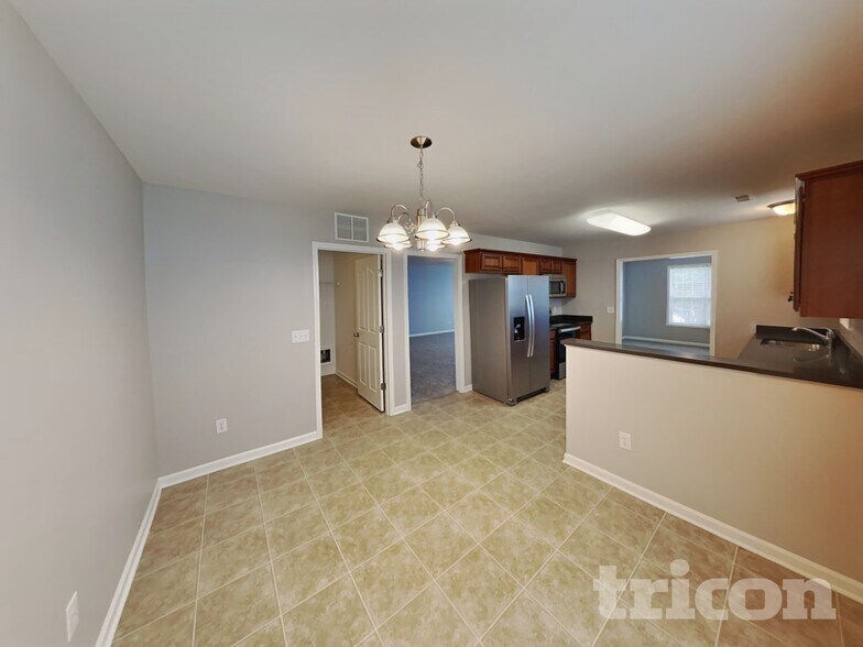 Building Photo - 4012 Eastside Ct