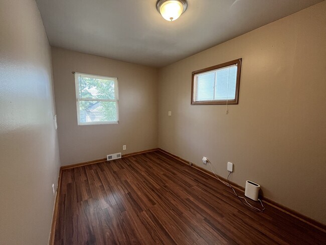 Building Photo - 4018 Redick Ave