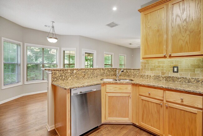 Building Photo - 75 Rock Mill Ct