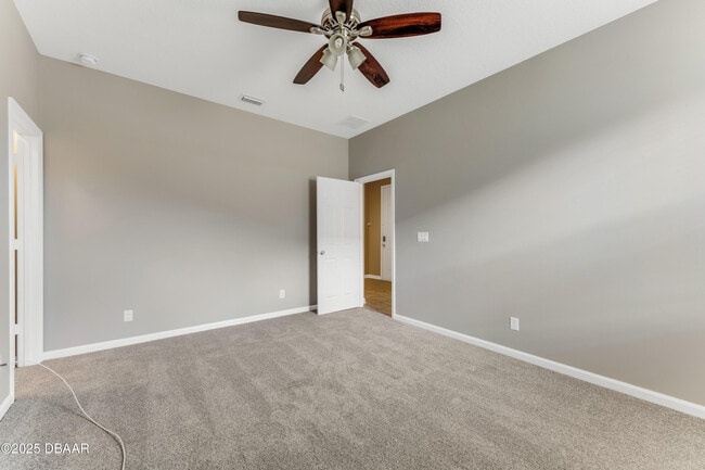 Building Photo - 32 Abacus Ave