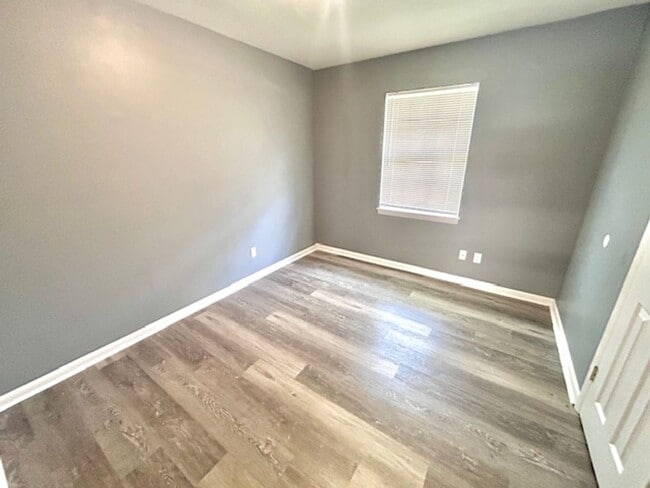 Building Photo - 3218 Teton Dr NW