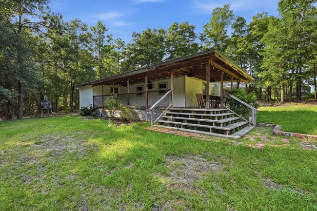 Building Photo - Must-See Country Retreat with Modern Convenience
