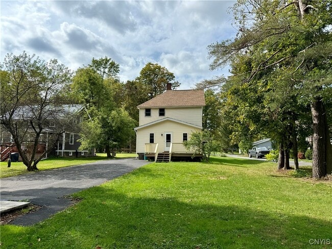 Building Photo - 37 White St