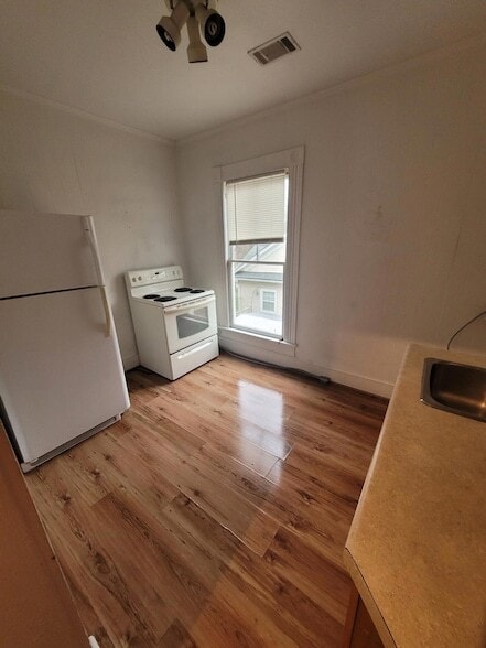 Building Photo - 407 Colville St