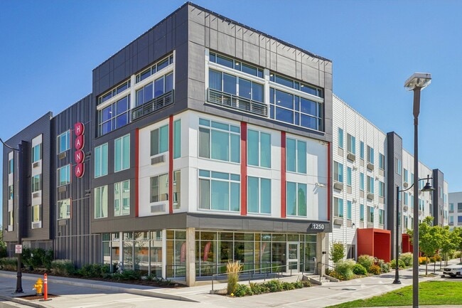 Building Photo - Hana Apartments