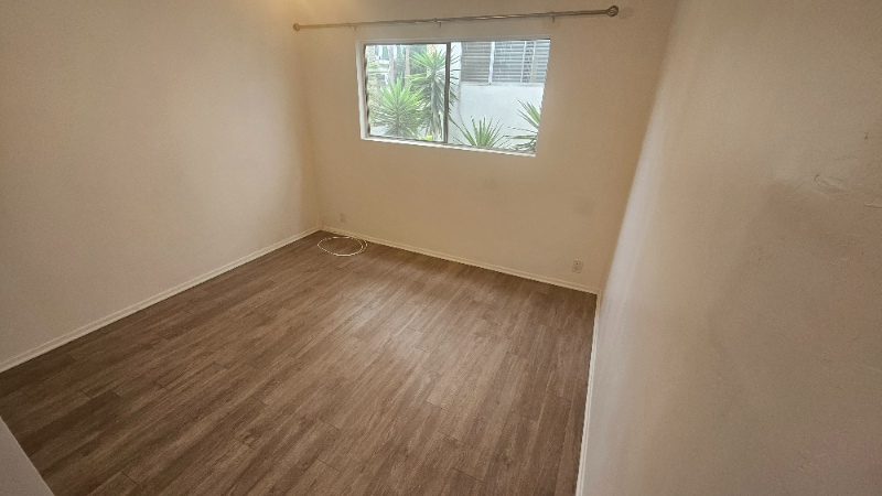 Building Photo - 545 Hayworth Ave