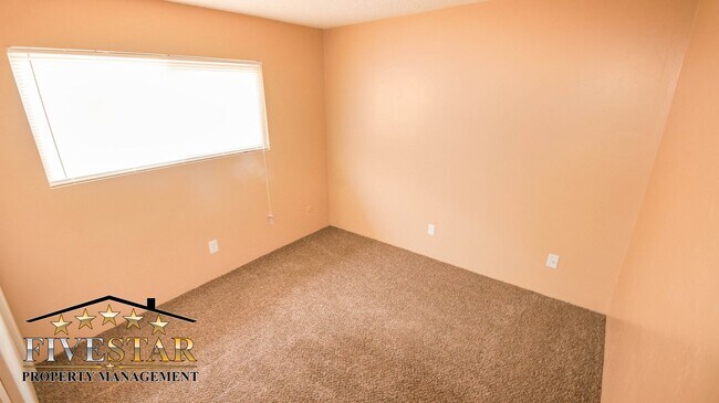 Building Photo - Apartment for Rent on 3017 "Q" Street Apt B