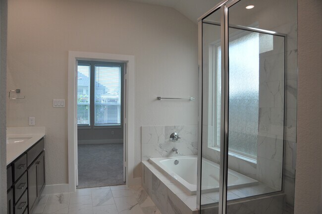 Building Photo - 31822 Grand Orch Ln