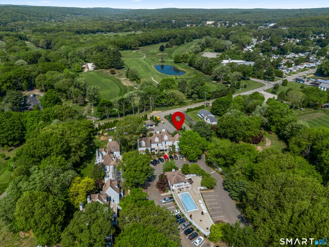 Building Photo - 2124 Old Pond Ln