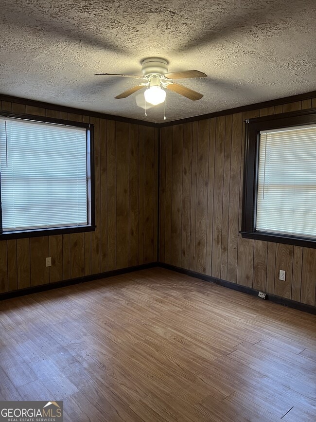 Building Photo - 1993 Smokey Rd